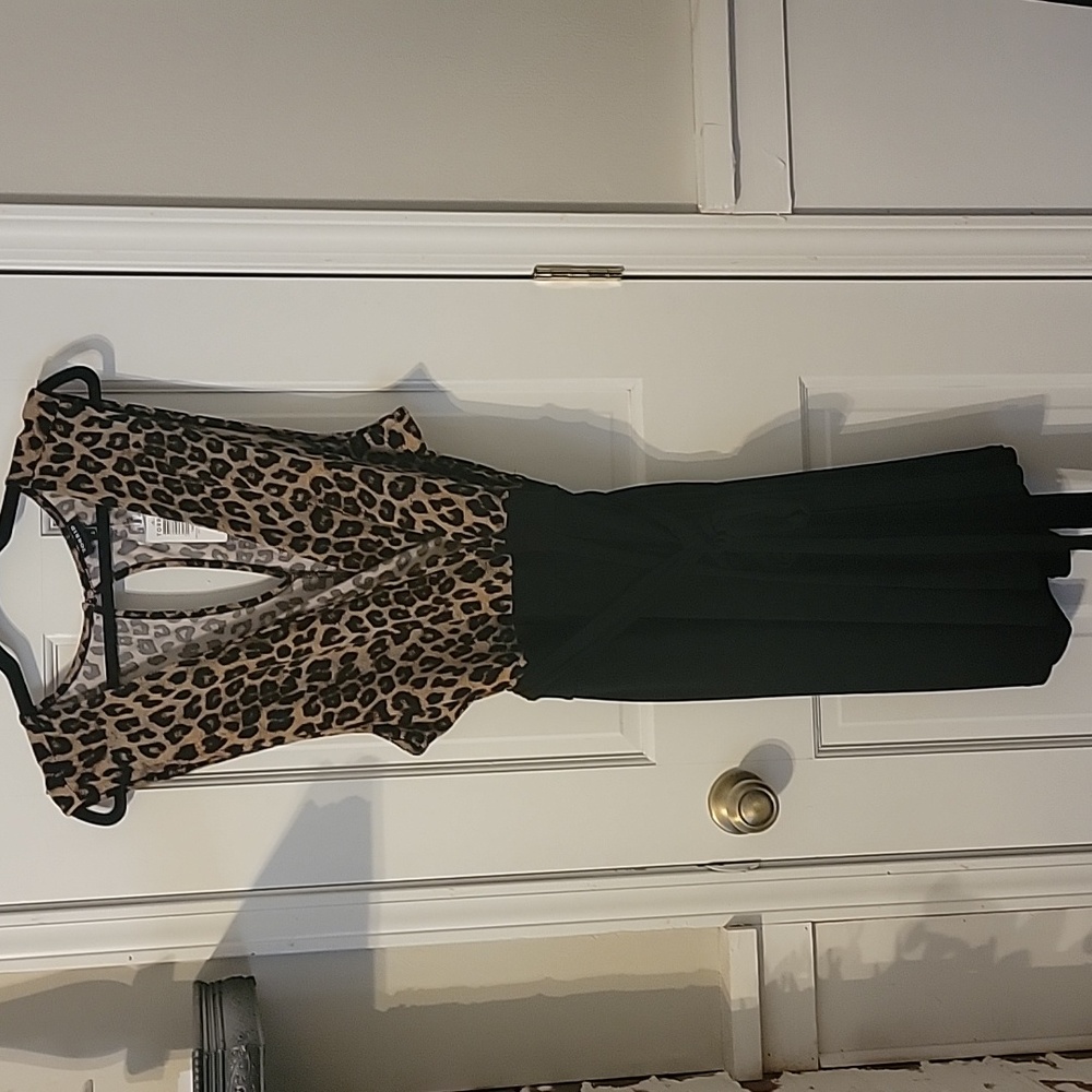 NWT Torrid plus size 4  romper.